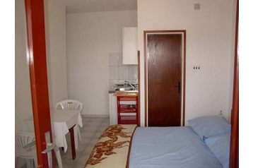 Croazia Privát Sućuraj, Interno